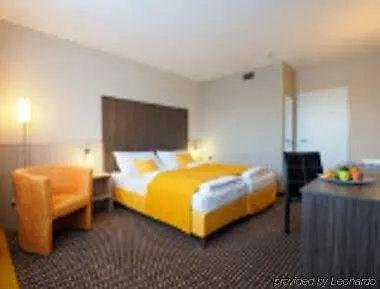 Ramada Vienna South ホテル 4*